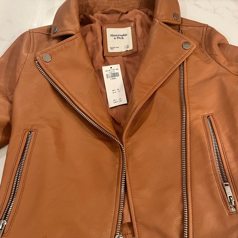 Abercrombie motto jacket XS NWT